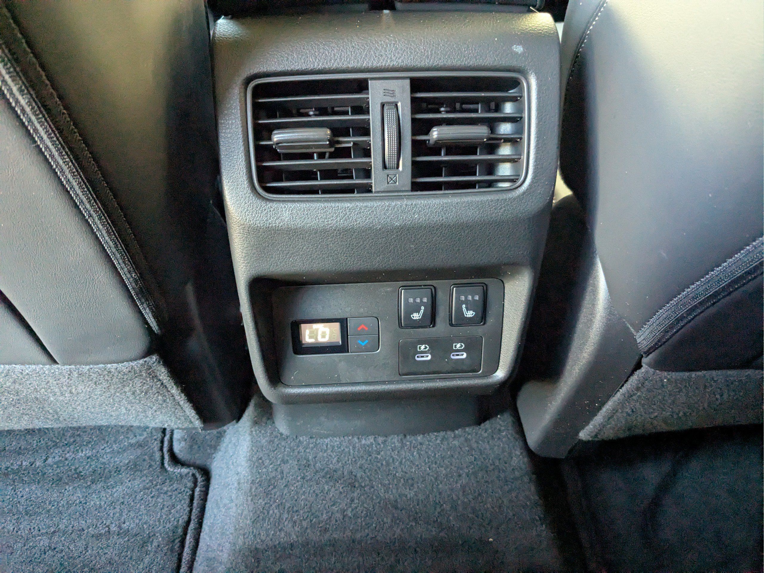 Used 2025 Nissan Rogue Platinum w/ Platinum Premium Package AWD/4WD image 11