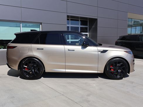 Used 2026 Land Rover Range Rover Sport Autobiography AWD/4WD image 5