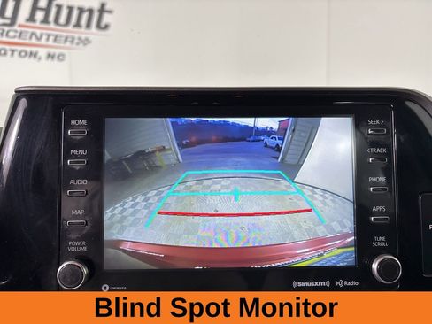 Used 2020 Toyota Highlander XLE image 18