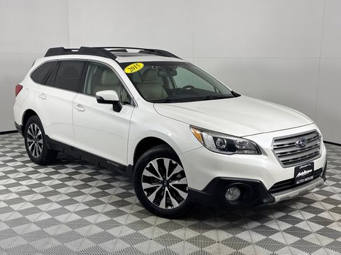 Used 2015 Subaru Outback 2.5i Limited image 2