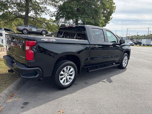 Used 2021 Chevrolet Silverado 1500 Custom image 2