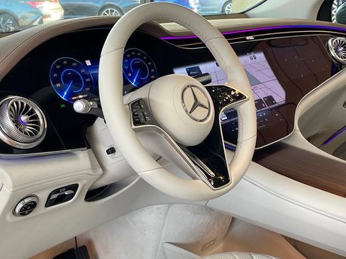 Used 2023 Mercedes-Benz EQS 580 4MATIC SUV image 13