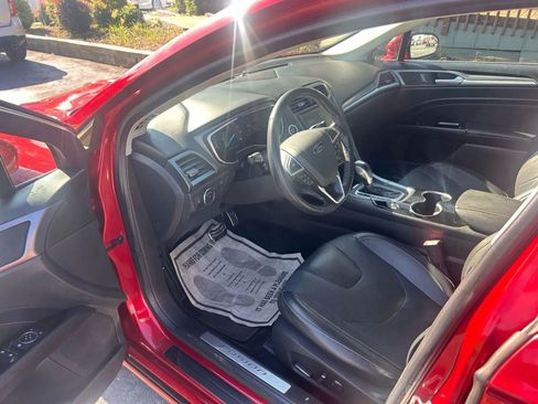 Used 2015 Ford Fusion Titanium image 10