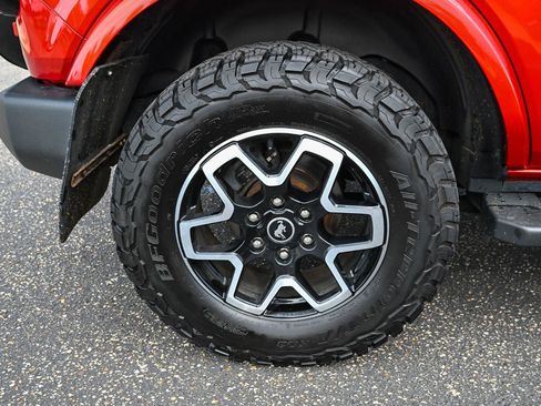 Used 2022 Ford Bronco Outer Banks AWD/4WD image 14