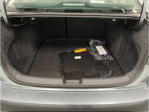 New 2025 Volkswagen Jetta SE image 5