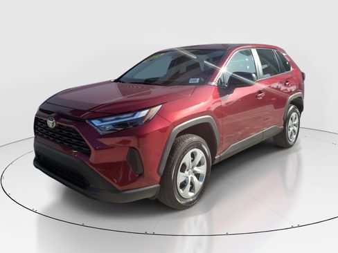Certified 2024 Toyota RAV4 LE FWD image 3