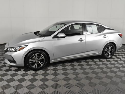 Used 2023 Nissan Sentra SV image 9