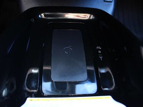 Used 2017 Toyota Prius Prime Premium image 44