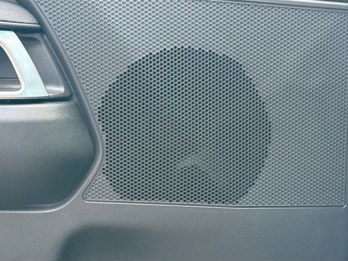 New 2026 Land Rover Discovery Limited Edition image 25