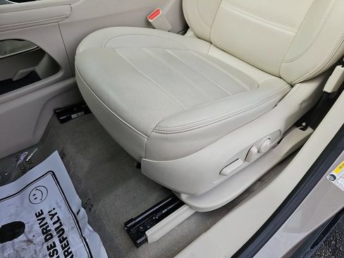 Used 2023 GMC Acadia Denali FWD image 35