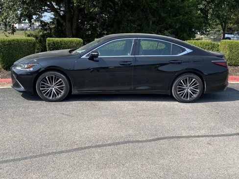 Used 2024 Lexus ES 350 w/ Premium Package FWD image 9
