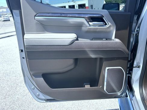 Certified 2025 Chevrolet Silverado 1500 LTZ w/ LTZ Convenience Package II AWD/4WD image 18