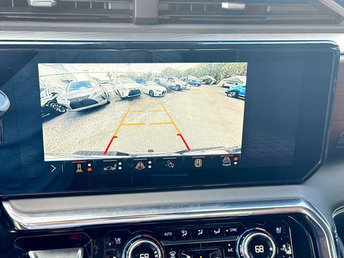 Used 2024 GMC Sierra 3500 Denali Ultimate image 32