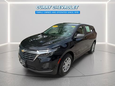 Used 2023 Chevrolet Equinox LS AWD/4WD image 3