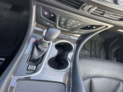 Used 2019 Buick Envision Essence image 16