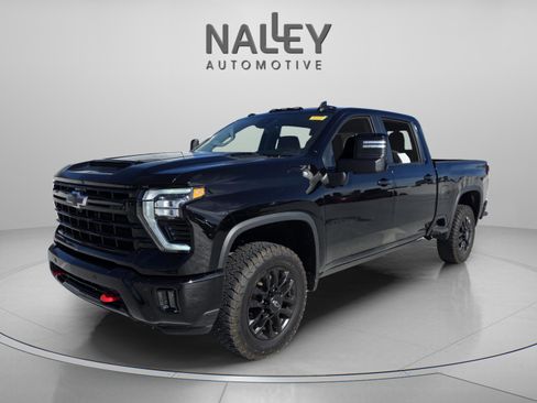 Used 2025 Chevrolet Silverado 2500 LT w/ Trail Boss Package image 1