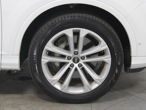 Used 2025 Audi Q7 3.0T Premium Plus AWD/4WD image 12