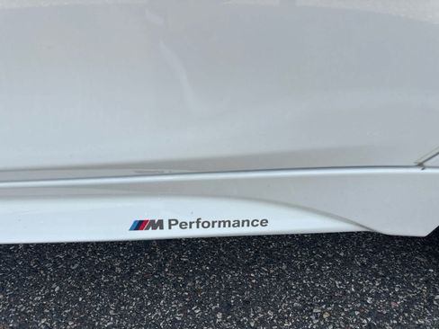 Used 2017 BMW 340i xDrive Sedan AWD/4WD image 5
