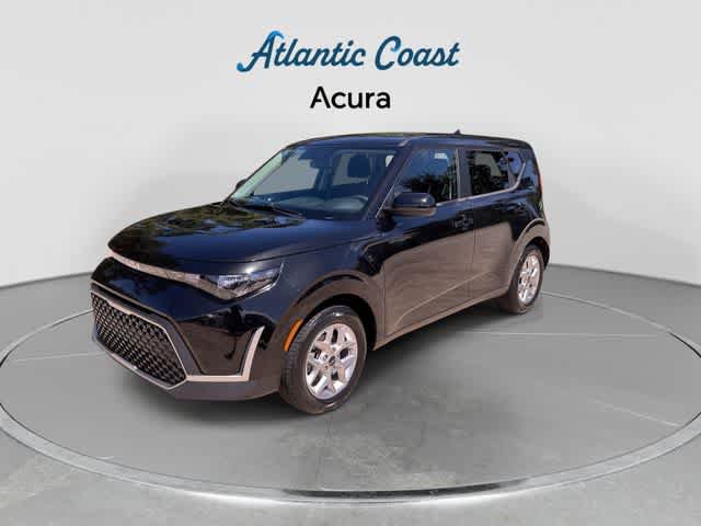 Used 2024 Kia Soul LX w/ Option Group 015 FWD image 4