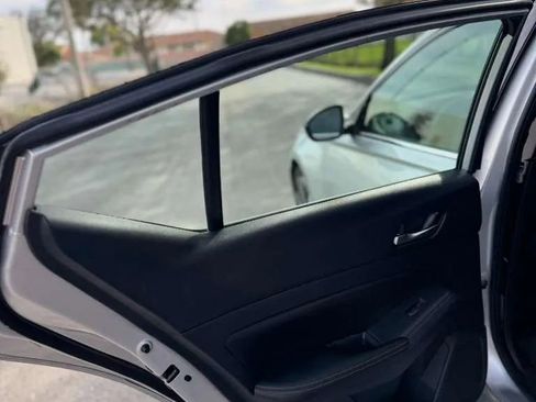 Used 2020 Nissan Altima 2.5 SR w/ Premium Package image 10