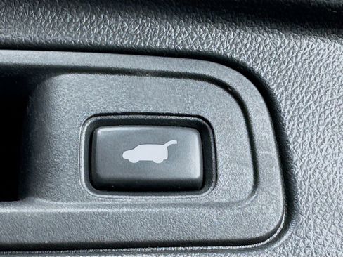 Used 2020 Honda Pilot Touring image 31