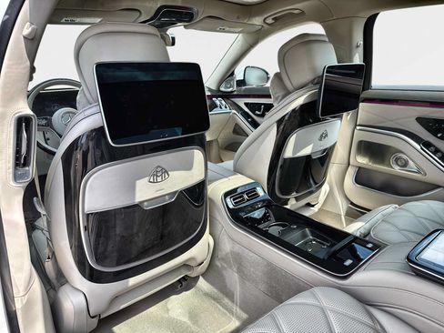 Used 2024 Mercedes-Benz Maybach S 680 4MATIC image 18