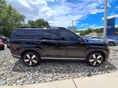 Certified 2024 Hyundai Santa Fe Limited AWD/4WD image 18