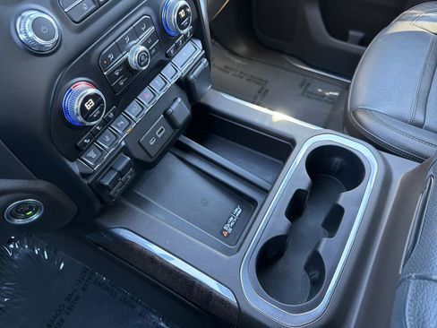 Used 2023 GMC Sierra 3500 Denali image 8