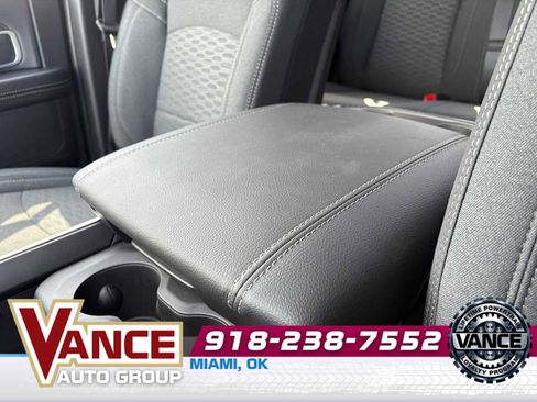 Used 2025 RAM 3500 Big Horn image 35