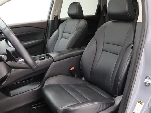 Used 2023 Nissan Rogue SL w/ SL Premium Package image 16