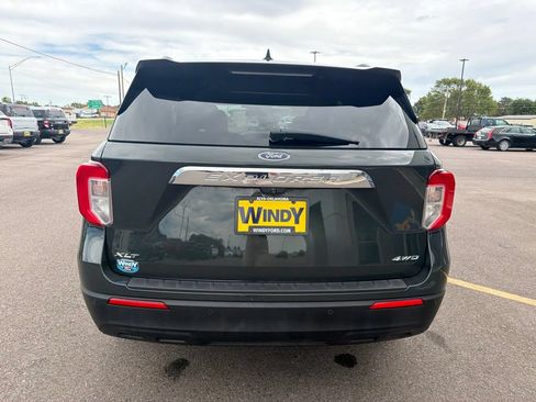 Used 2022 Ford Explorer XLT AWD/4WD image 7