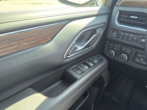 Used 2024 Chevrolet Tahoe High Country w/ Advanced Technology Package AWD/4WD image 29
