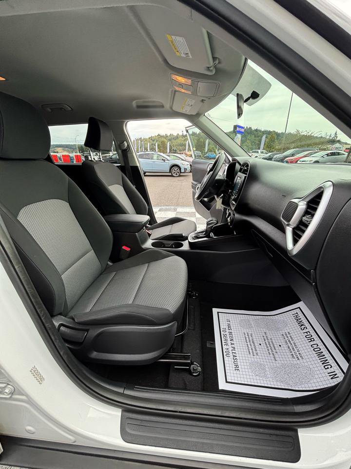Used 2020 Kia Soul LX FWD image 24