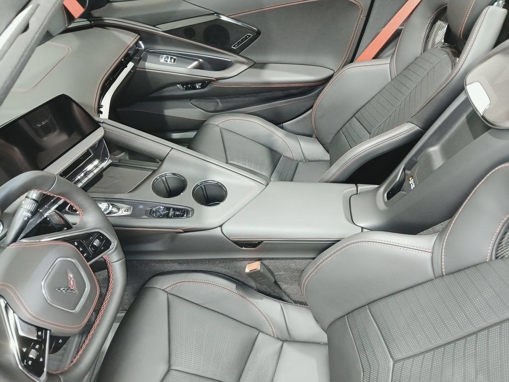 Used 2026 Chevrolet Corvette Stingray Preferred Conv w/ Z51 Performance Package RWD image 13