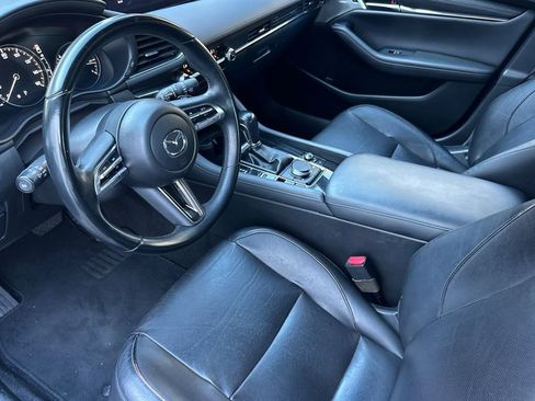 Used 2020 MAZDA MAZDA3 Hatchback w/ Premium Package image 10