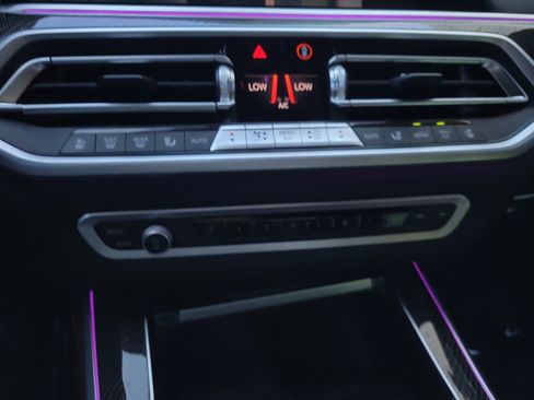 Used 2022 BMW X5 M50i w/ Executive Package image 27