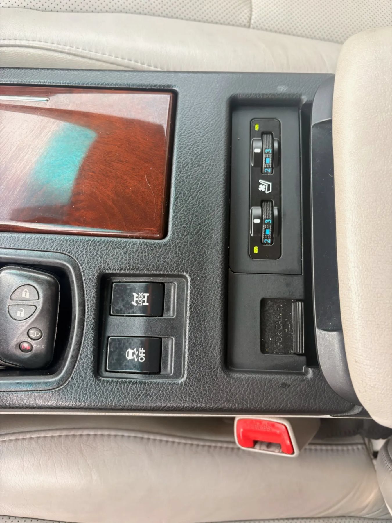 Used 2011 Lexus RX 350 AWD w/ Premium Pkg image 25