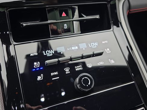 Certified 2025 Porsche Panamera 4 AWD/4WD image 23