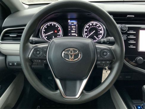 Used 2020 Toyota Camry LE FWD image 16