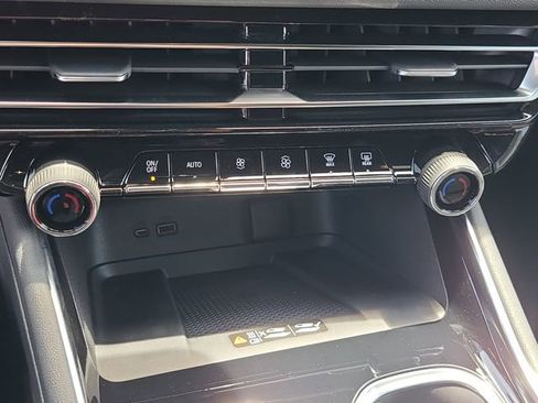 New 2026 Chevrolet Traverse LT image 31