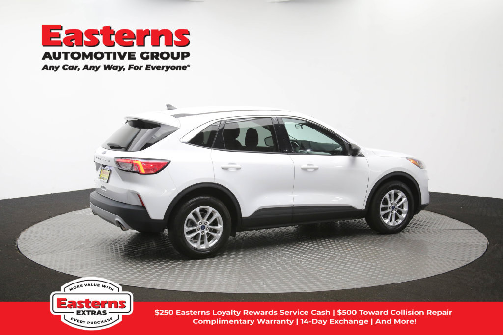 Used 2022 Ford Escape SE FWD image 43