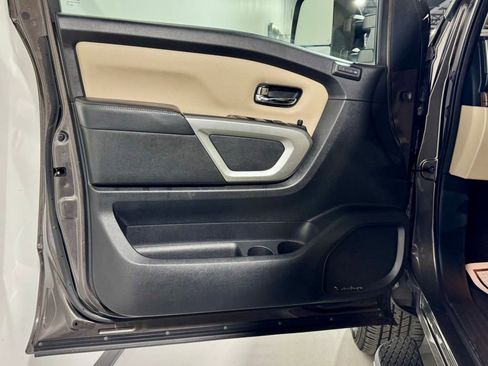 Used 2016 Nissan Titan SL image 13