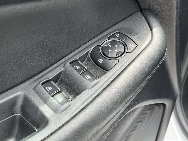 Used 2020 Ford Edge SE FWD image 16