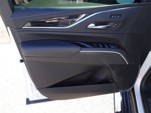 Used 2021 Cadillac Escalade ESV Sport w/ Driver Assist Tech Package image 9