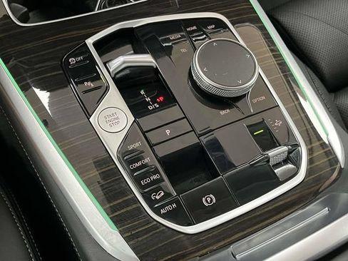Used 2025 BMW X7 xDrive40i w/ Premium Package AWD/4WD image 40