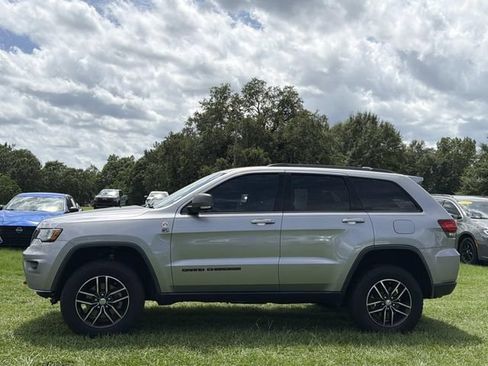 Used 2017 Jeep Grand Cherokee Trailhawk AWD/4WD image 11