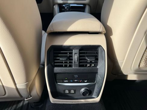 Used 2020 BMW 330i xDrive Sedan w/ Premium Package image 47