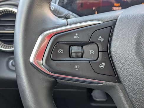 Used 2025 Chevrolet Trax ACTIV w/ Sunroof Package image 19