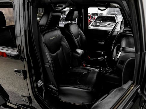 Used 2016 Jeep Wrangler Unlimited Rubicon AWD/4WD image 39
