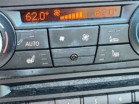 Used 2011 BMW 328i Sedan w/ Premium Pkg image 20